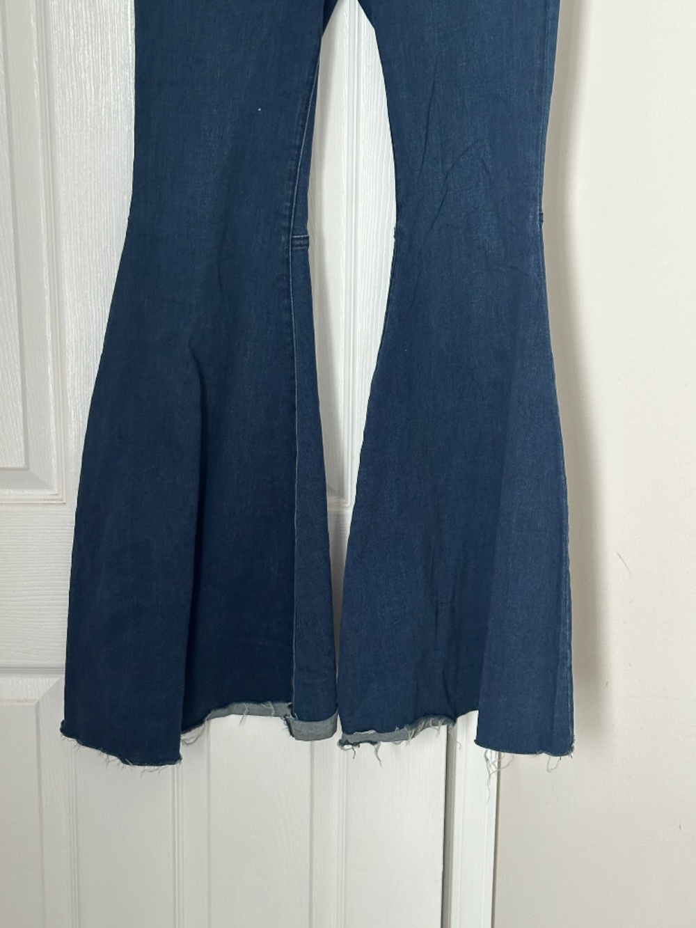 Free People We the Free Float on Flare Jeans Dark Rich Blue Size 29 Boho - Picture 3 of 10